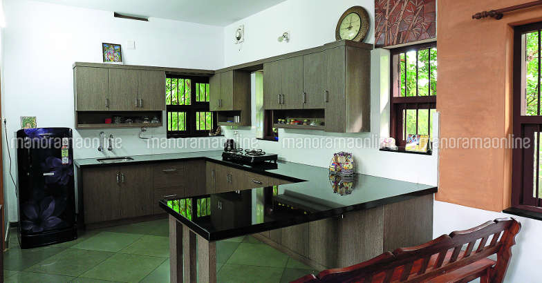 34-lakh-house-kitchen