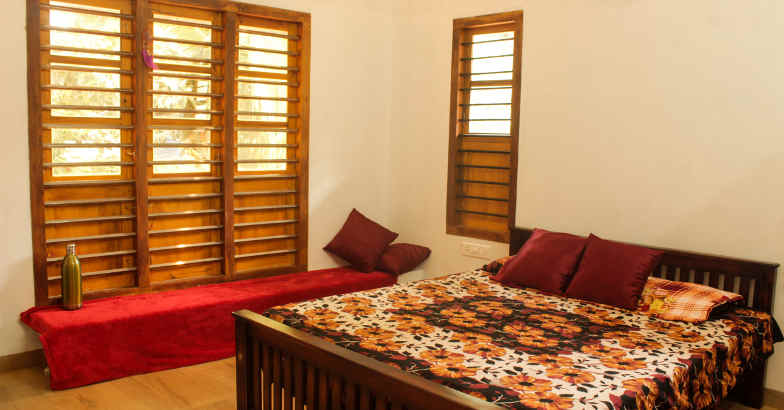 gokulam-bedroom